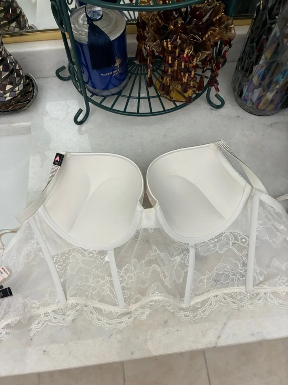 Victoria’s Secret bombshell bra - Picture 10 of 15